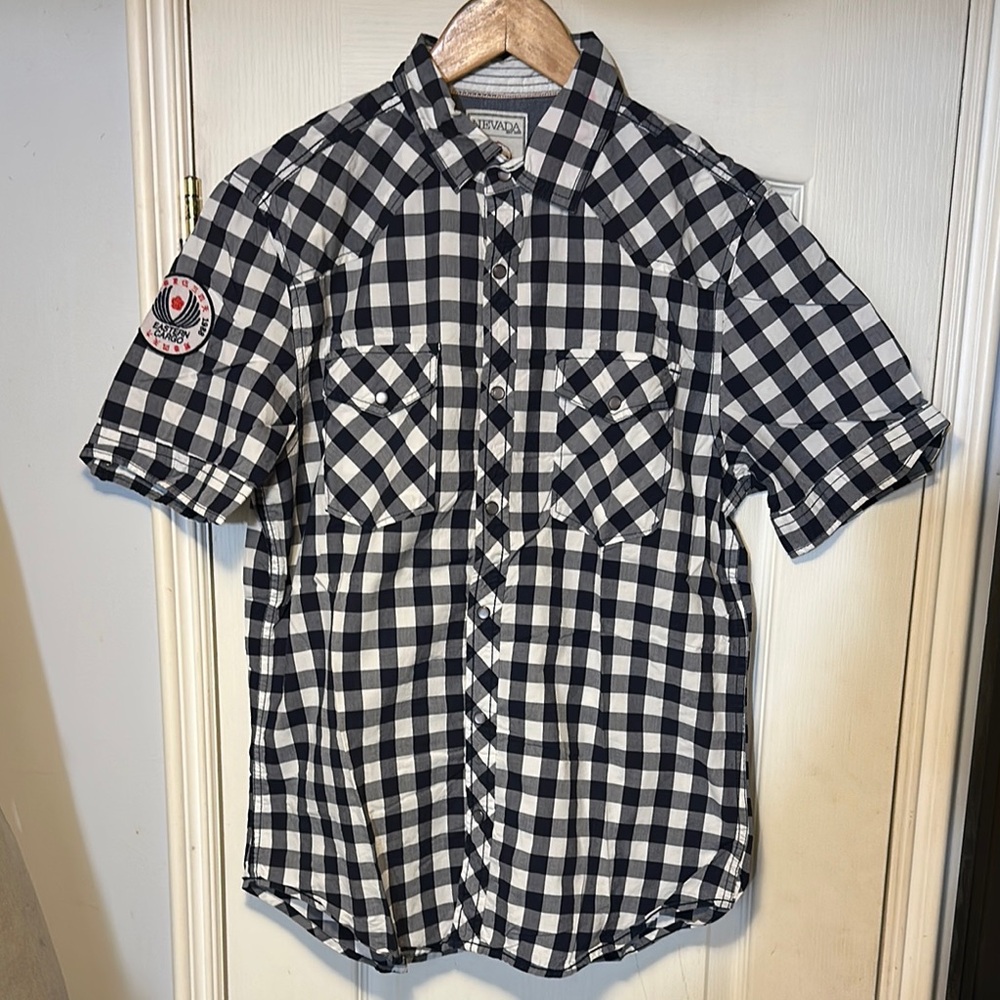 Men’s Nevada Casual Button Down Short Sleeve Shirt Size M